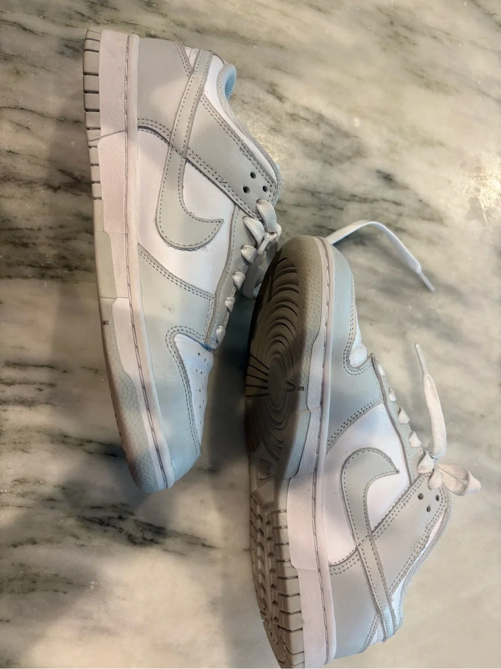Nike Womens  Low-Top Sneakers